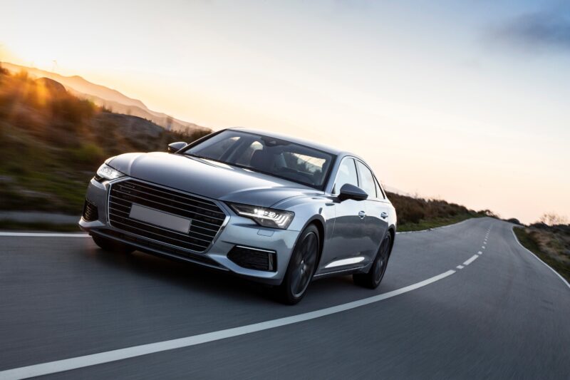 Luxuries,Car,On,Road,,Wallpaper